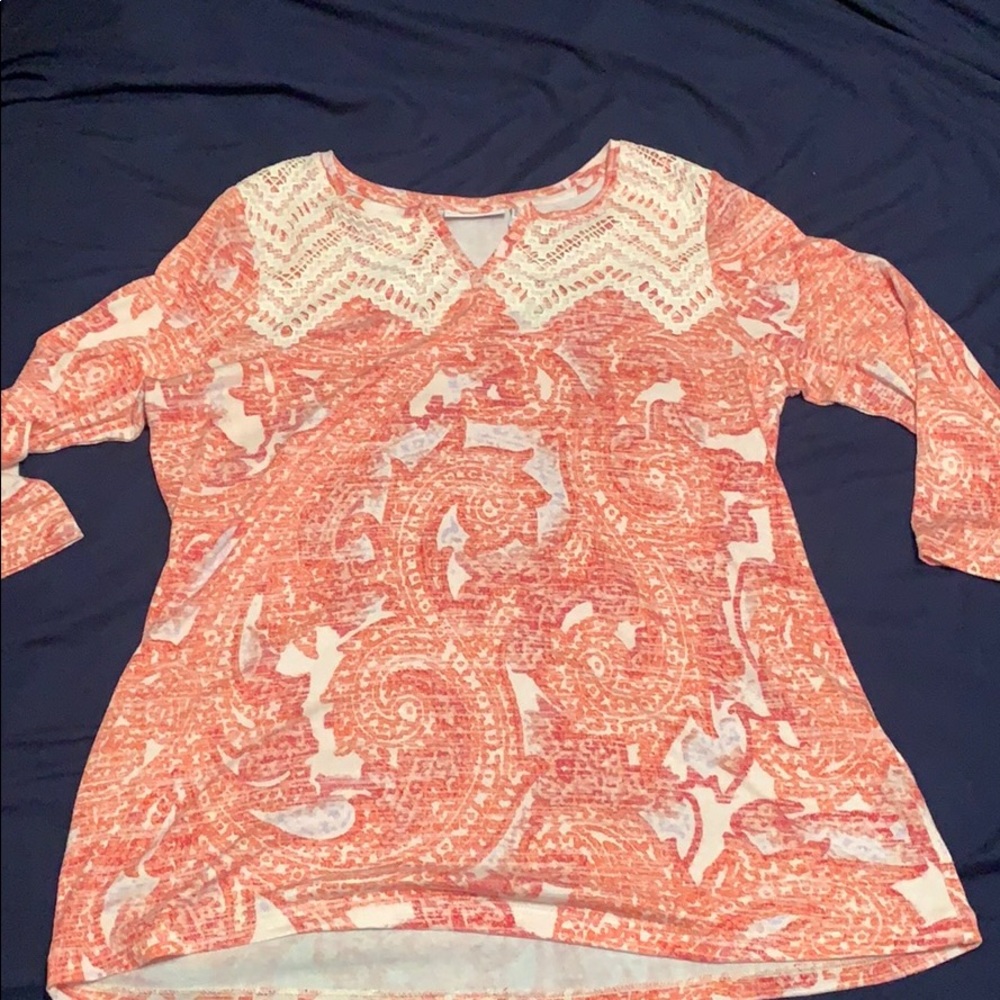 Tunic with cute yoke NWOT